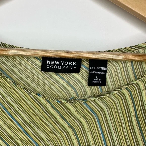 SOLD! New York & Company Striped Green Brown Flare Sleeve Blouse L #X0927 - Picture 9 of 15